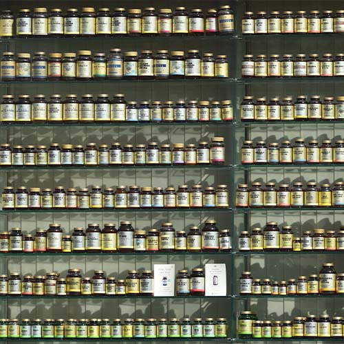 Zarejestrowane suplementy diety na półce